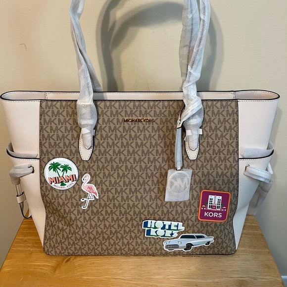 MK Gilly Travel Tote - Picture 1 of 9